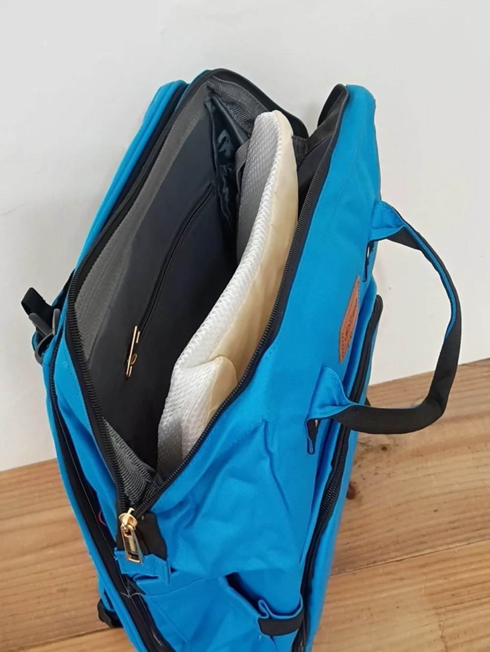 DEBUG Dual-Purpose Diaper Bag with Changing Station & Bassinet, Blue NWT